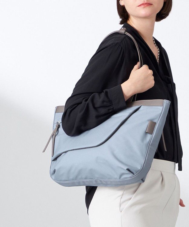 Y'SACCS コーデュロイライクナイロントート ブルー