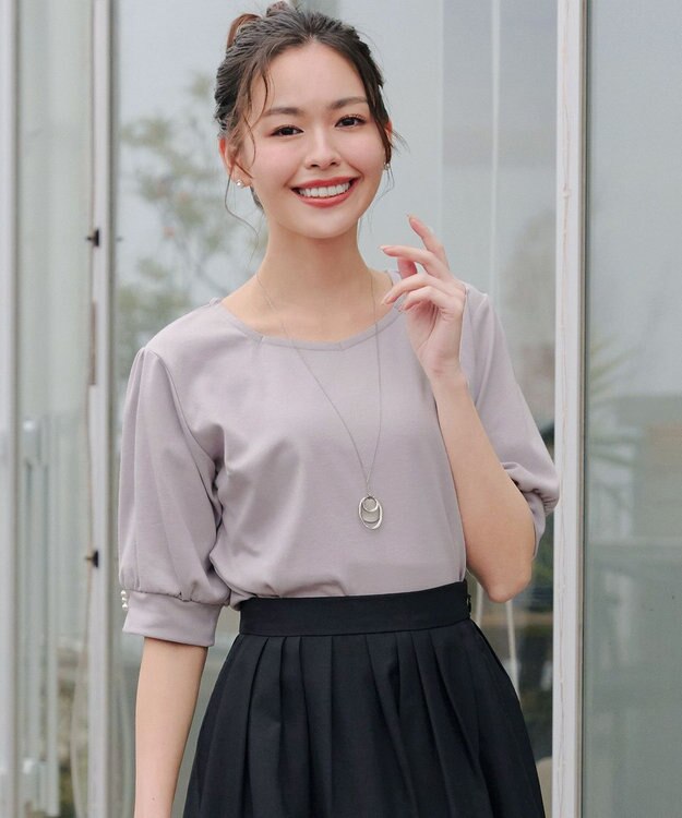 Tiaclasse L 【小倉優子さん着用・洗える・接触冷感・汗ジミ防止】“サマさまカットソー”パール付きパフスリーブトップス グレージュ