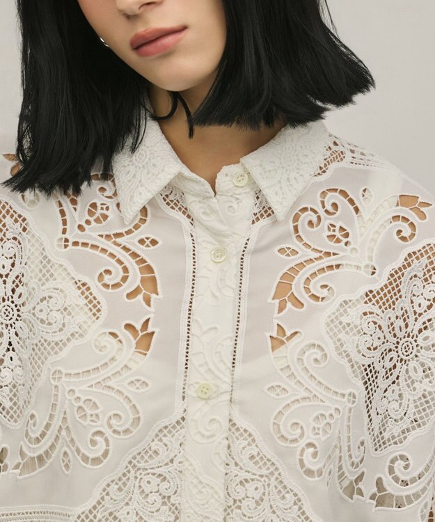 GRACE CONTINENTAL パネル刺繍シャツ ホワイト