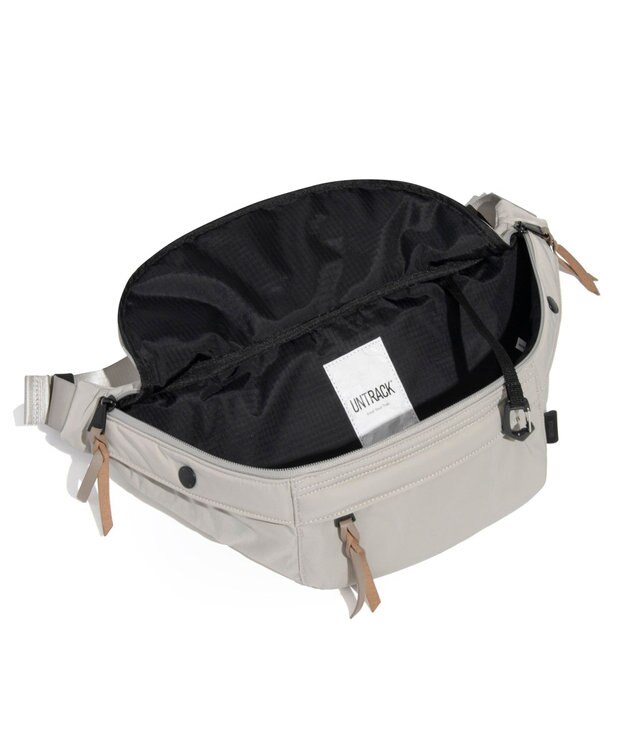 ACE BAGS & LUGGAGE UNTRACK CITY/DS ボディバッグ  360g ウエストバッグ 軽量 60398 アントラック ボーン