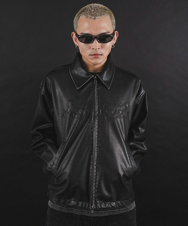 WEGO 【ユニセックス着用ITEM】MA55IVE　PUショートグラフィックブルゾン ブラック