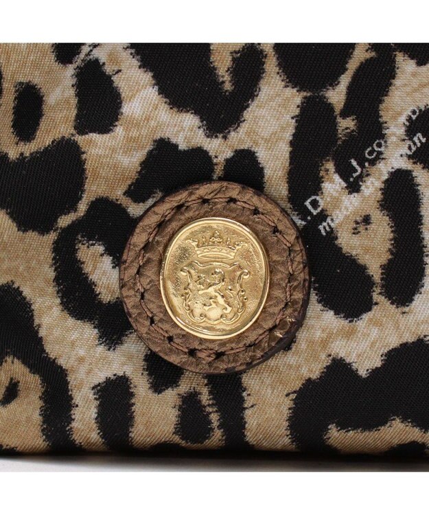 A.D.M.J. 【撥水】デービス＆牛革/マーキスクロスボディ レオパード