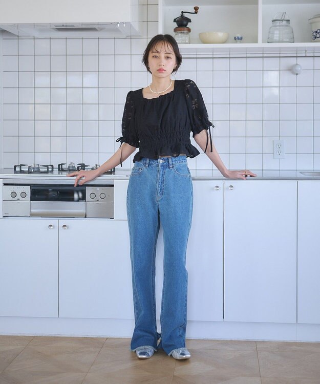 earth music&ecology カットオフフレアデニムパンツ Medium Indigo