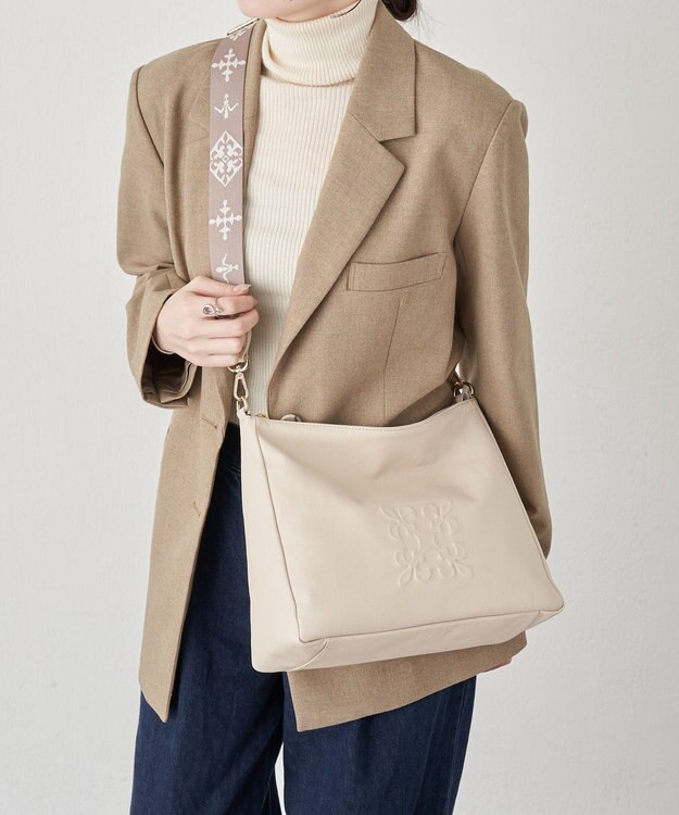 russet エンボスモノグラム2WAYショルダーバッグ(CE-1692) Ivory
