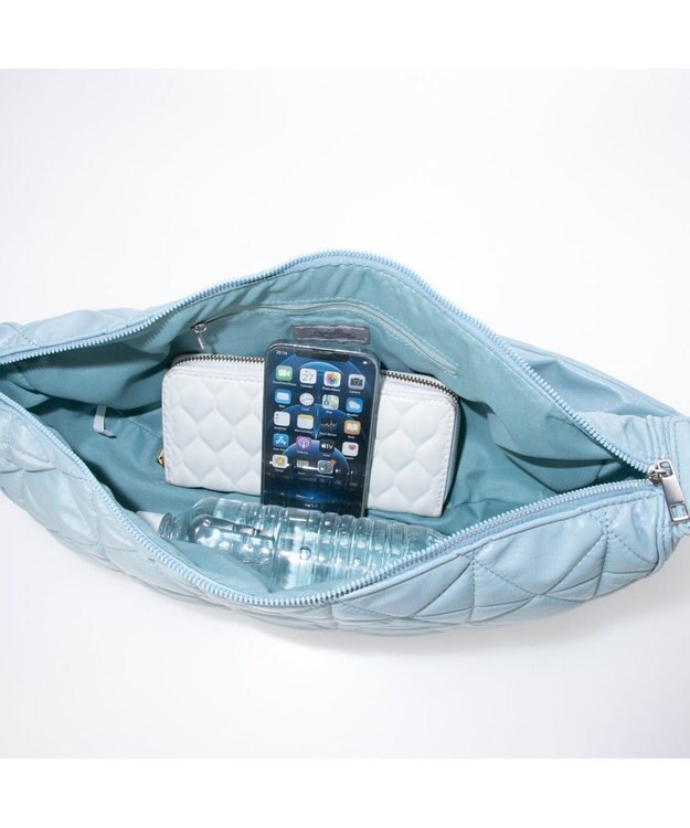 UNBILLION カシュカシュ cachecache / ソフト合皮キルティングハーフムーンショルダー ブルー