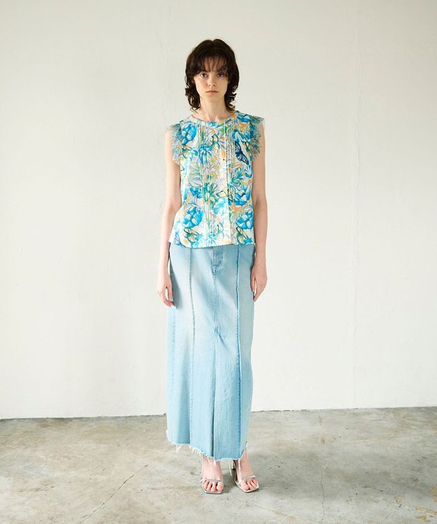 GRACE CONTINENTAL フラワーガーデンプリントトップ ブルー