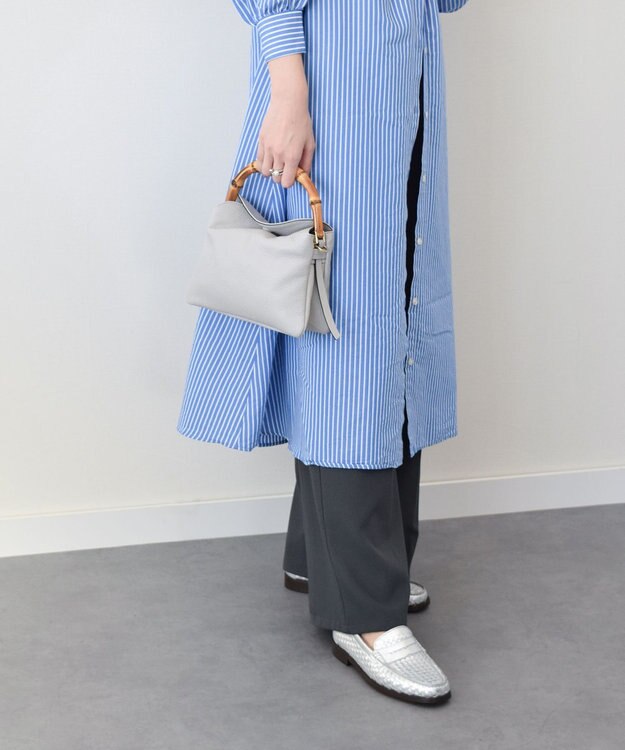 INTER-CHAUSSURES 【LORISTELLA】バンブーハンドルソフトレザーハンドバッグ ライトグレー