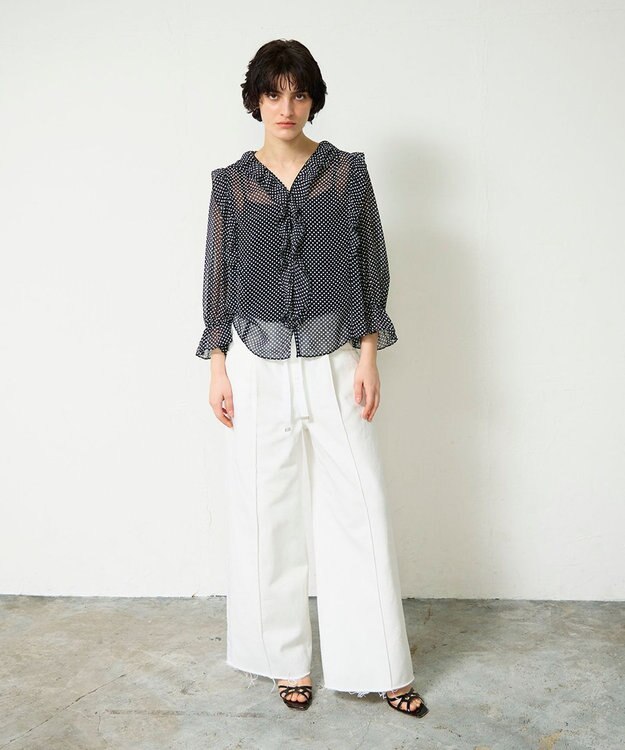 GRACE CONTINENTAL ドットラッフルブラウス ブラック