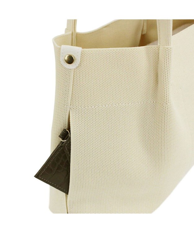 ROOTOTE 8382【サンリオ】IP.デリ.ルフル.ハローキティ-A 02：アイボリー