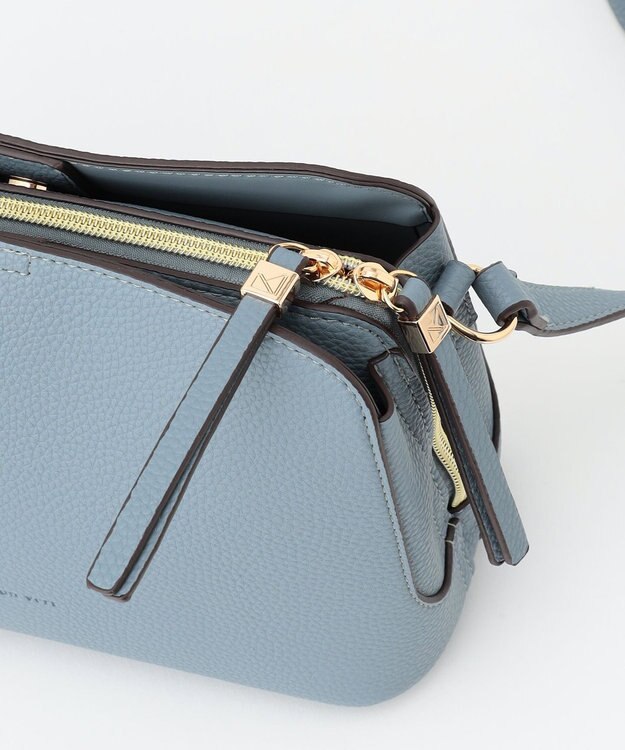 LA BAGAGERIE 【maison vert】 【多収納】アオリショルダーバッグ ライトブルー