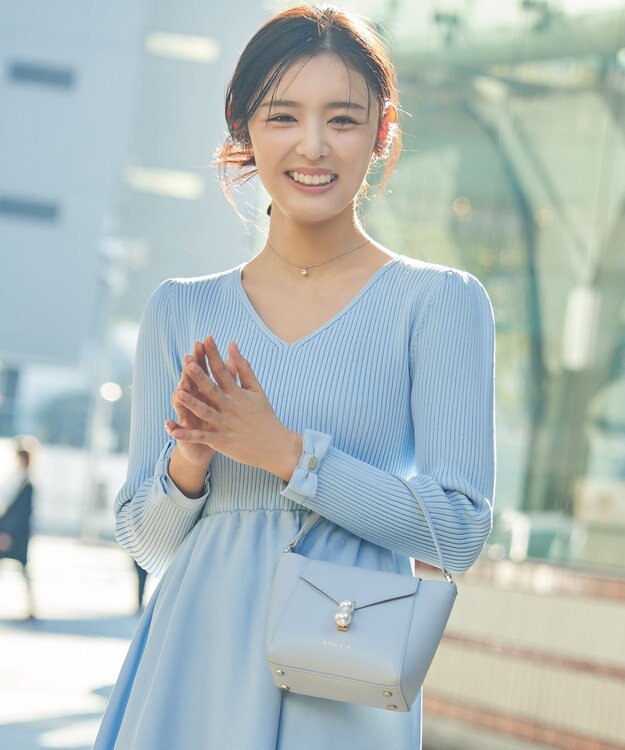 TOCCA 【大人百花掲載】INNOCENCE LEATHER POCHETTE ポシェットバッグ ブルー系