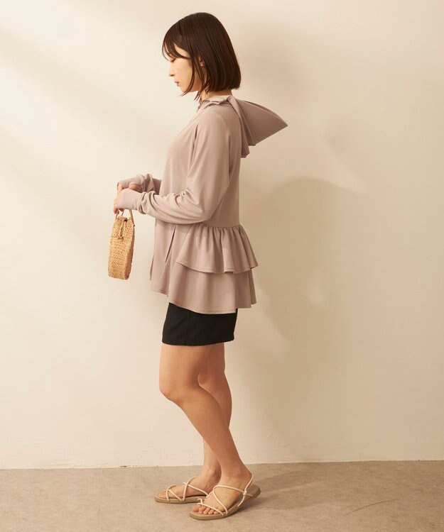 OP／FILA 【ocean pacific】フェイスガード付き バックフリル ラッシュガードパーカー ベージュ