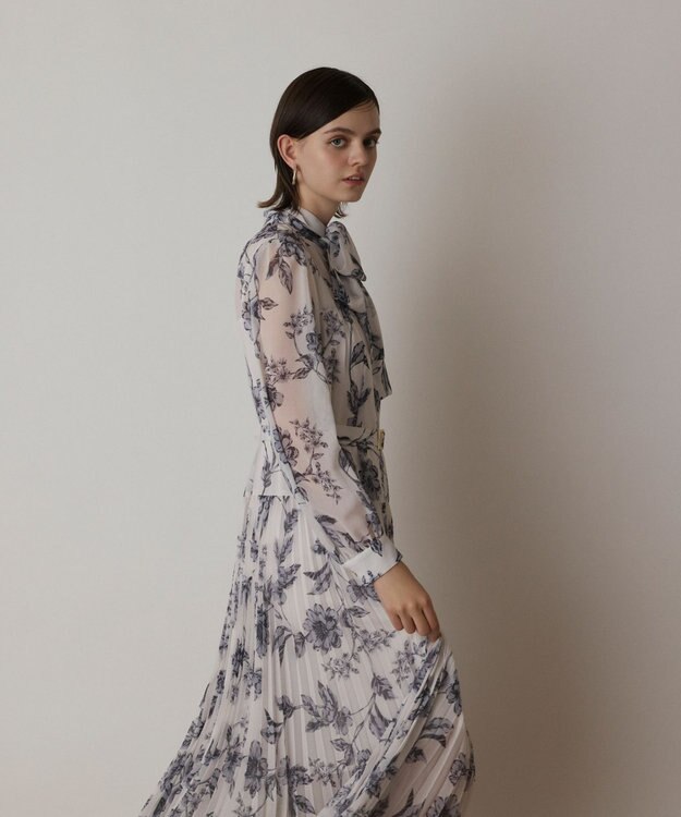 GRACE CONTINENTAL フラワープリントプリーツワンピース キナリ