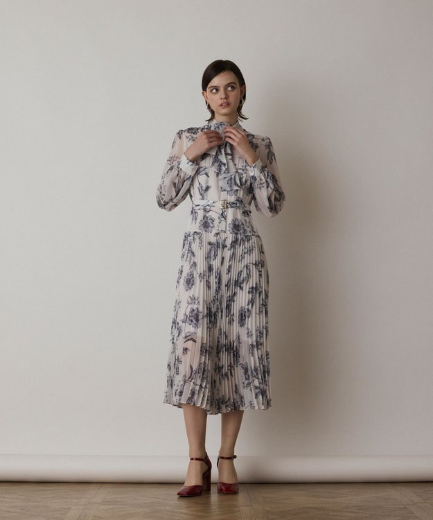 GRACE CONTINENTAL フラワープリントプリーツワンピース キナリ