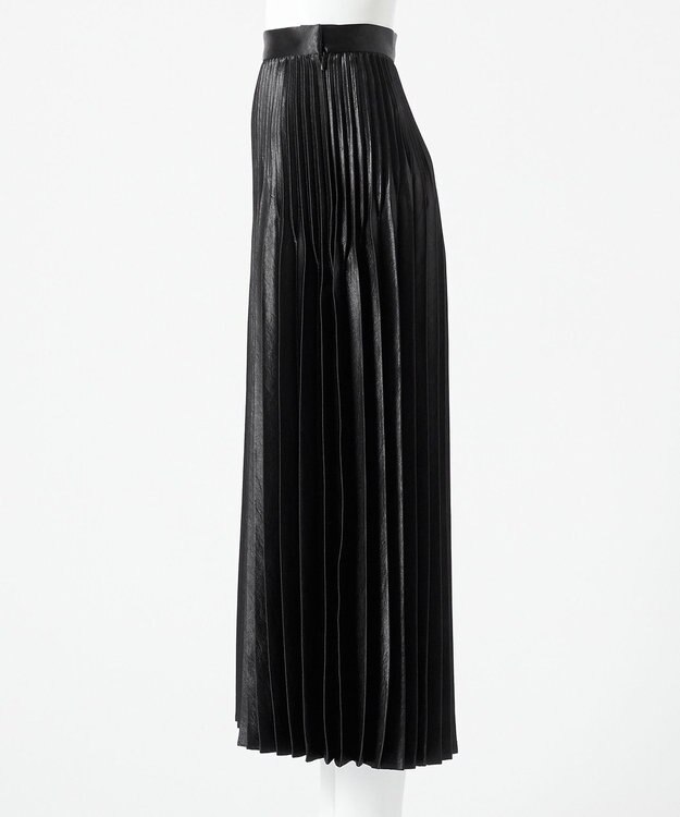 23区 【エステータ】シャイニーサテン プリーツスカート ブラック系