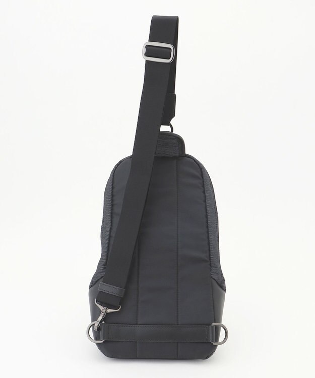 JOSEPH ABBOUD 【軽量/コンパクト】インターレースカルゼ ボディーバッグ グレー系