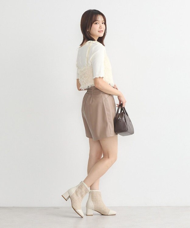 earth music&ecology ベロアリボンフェザービスチェ Ivory