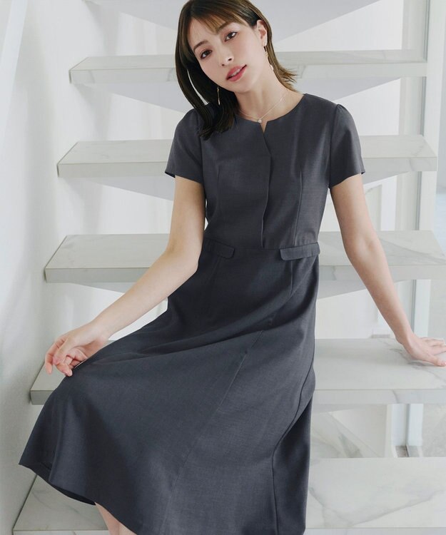 Tiaclasse 【小倉優子さん着用・洗える】フラップ付きミディアム丈フレアワンピース チャコールグレー