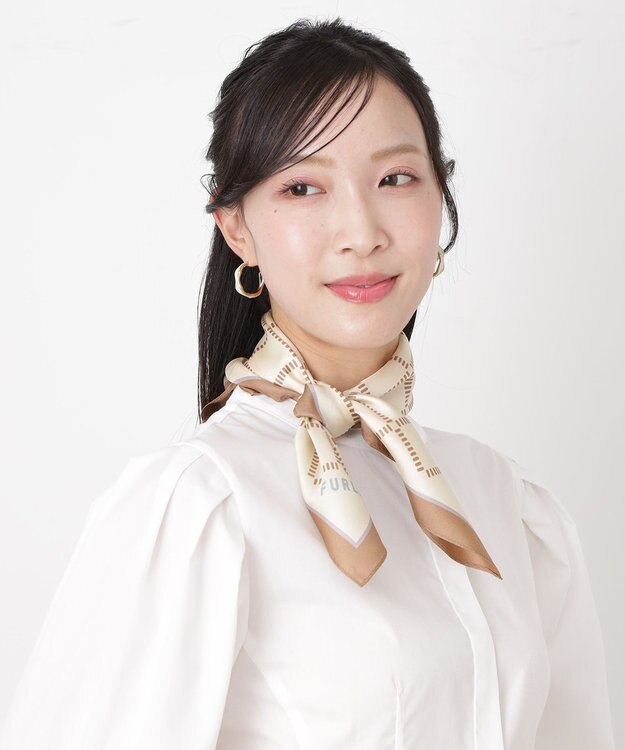 MOONBAT 【シルク100%】FURLA (フルラ) ダイアゴナルチェック 格子柄 シルクプリントスカーフ 58cm×58cm UV対策 手洗い可能 ベージュ