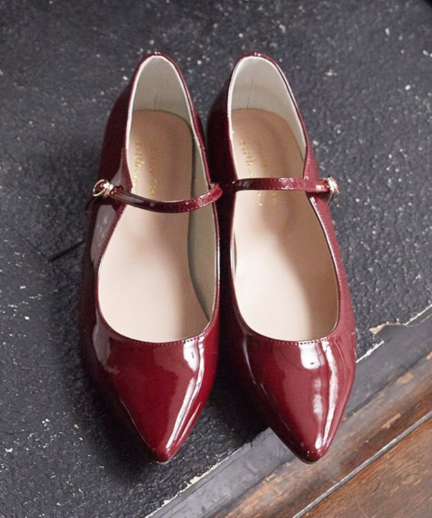 earth music&ecology ＯＲｉｅｎｔａｌ　ＴＲａｆｆｉｃ　エナメルヒールパンプス Red