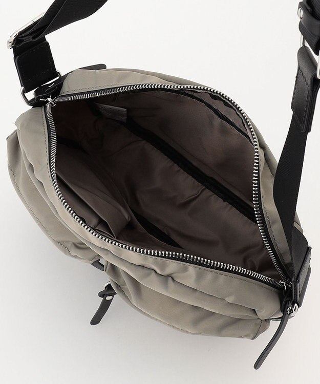 Y'SACCS ダブルポケットベーシックショルダー グレージュ