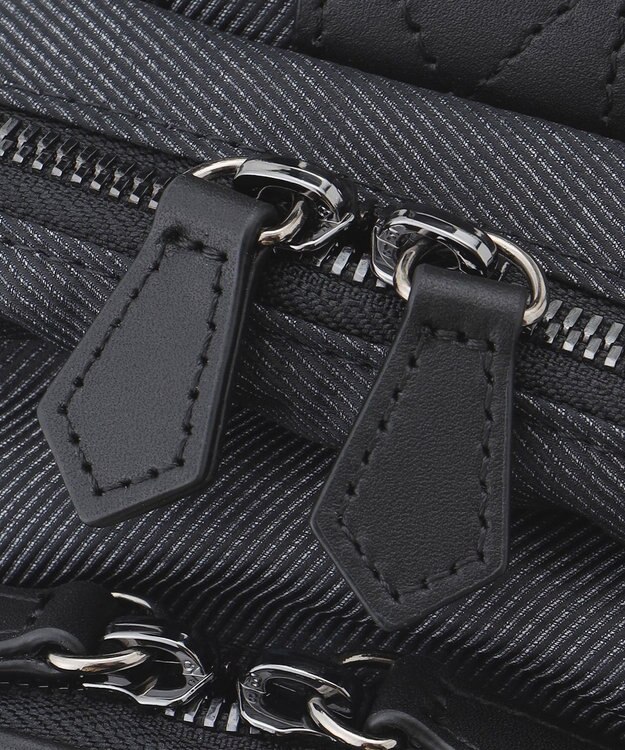 JOSEPH ABBOUD 【軽量/コンパクト】インターレースカルゼ ボディーバッグ グレー系