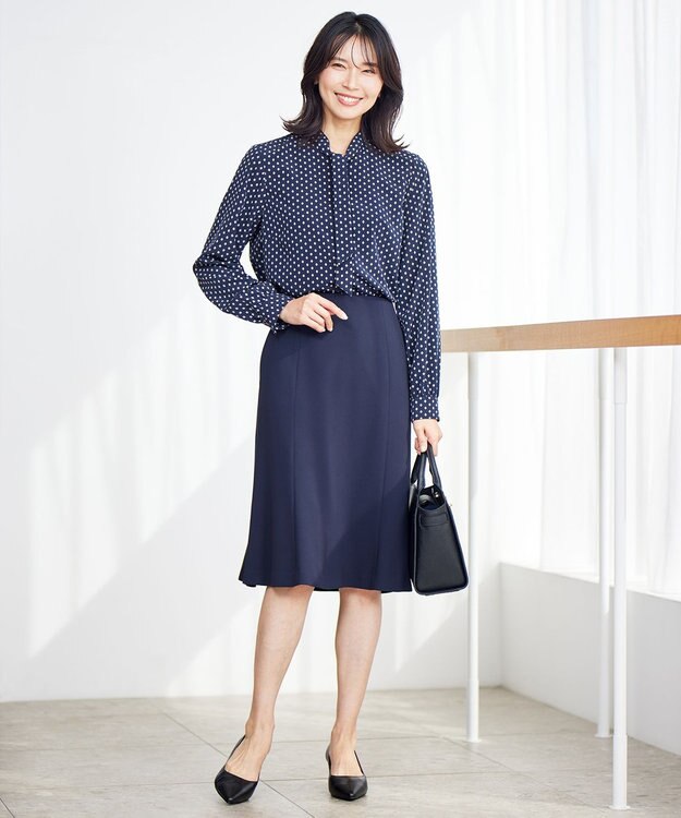 23区 【洗える】ジオメトリックパターン ボウタイ ブラウス ネイビー系