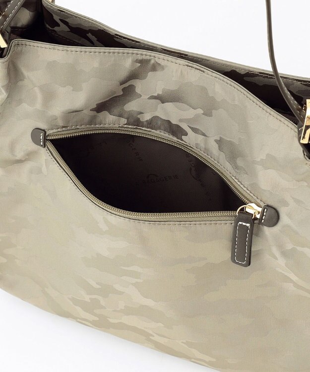 LA BAGAGERIE シャドージャカード A4トートバッグ グレージュ