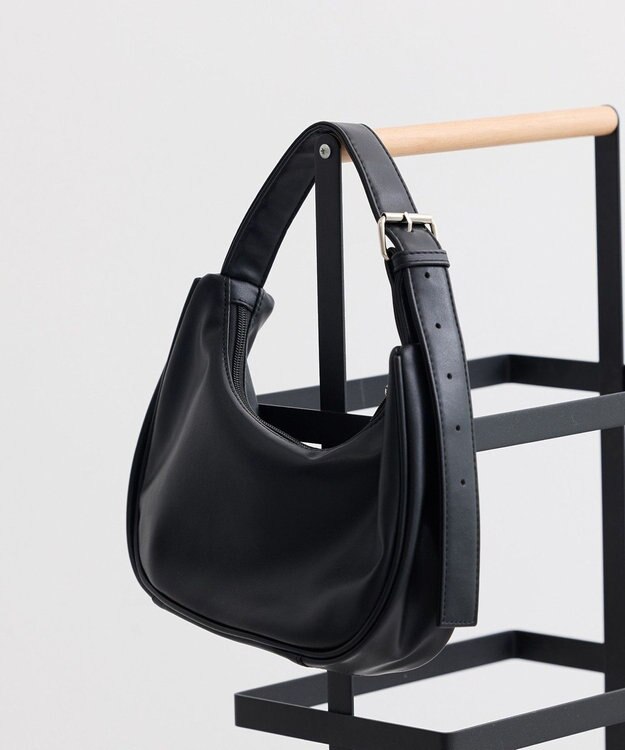 earth music&ecology ハーフムーンアジャスタブルバッグ Black