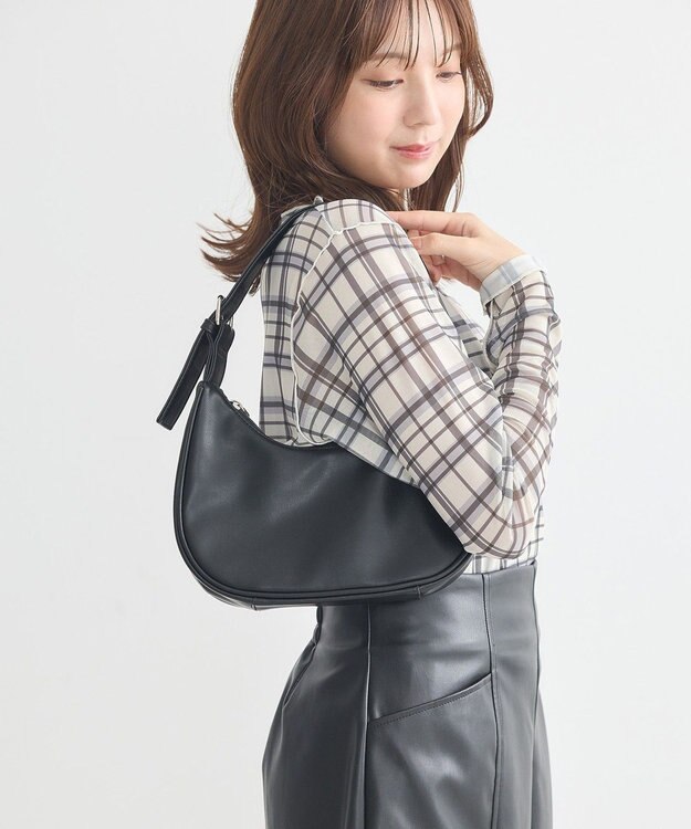 earth music&ecology ハーフムーンアジャスタブルバッグ Black