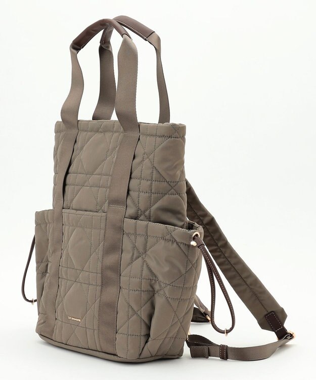 LA BAGAGERIE グリッドキルティングリュック グレージュ