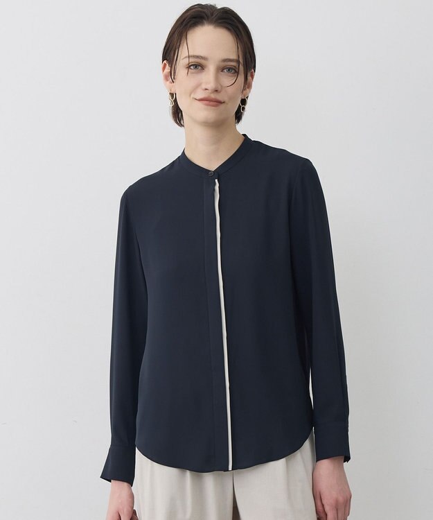 ICB L 【新色追加・WEB限定カラーあり】BackSatinAmunzen バンドカラーブラウス ネイビー