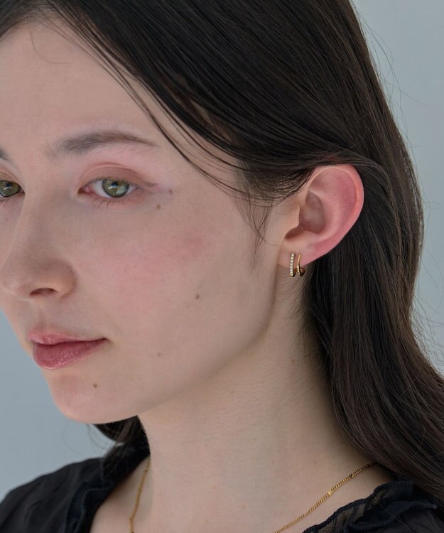 Phoebe 【金属アレルギー対応】メタル×ビジュー2ラインピアス　ゴールド/サージカルステンレス ゴールド