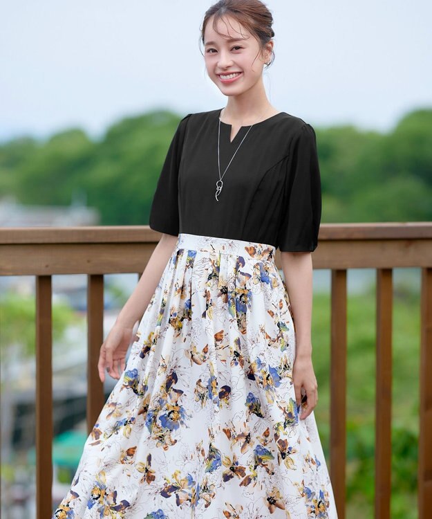 Tiaclasse L 【洗える】フラワープリントドッキングワンピース ブラック×オフホワイト