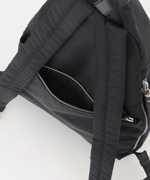 LA BAGAGERIE トライアングルリュックサック ブラック