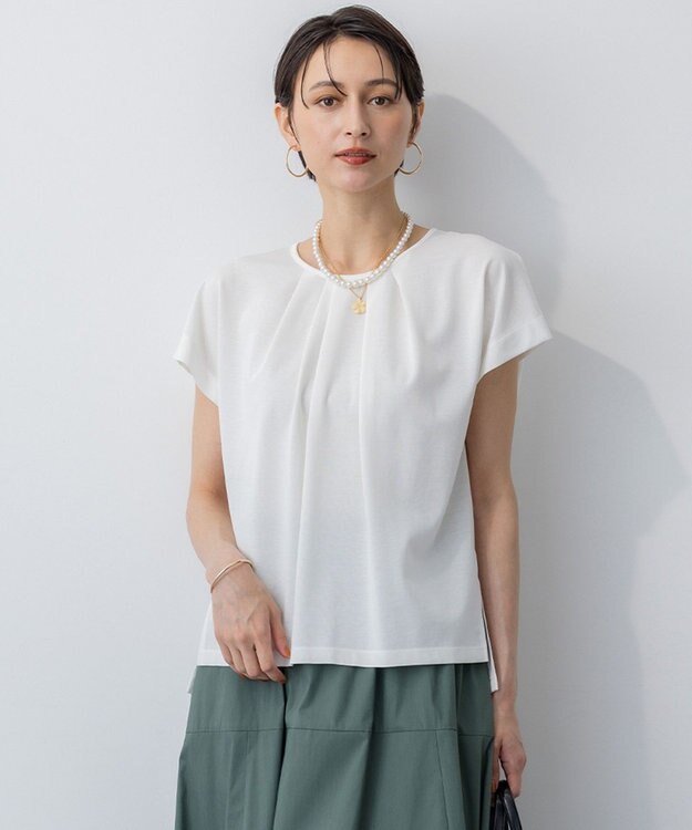 23区 L 【接触冷感/洗える】ツイストコットンプレーティング タックデザイン カットソー ホワイト系