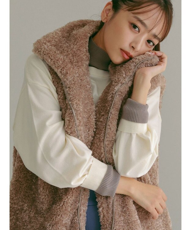 Green Parks ■ＡＪＵＧＡ．×ＧＰ　ファーＺＩＰベスト Gray Beige