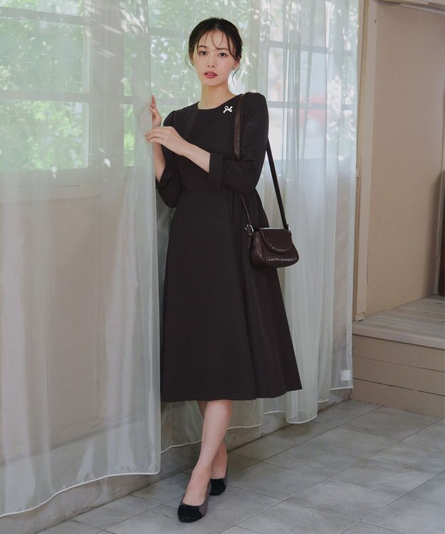 Tiaclasse L 【安田美沙子さん着用・新色追加・洗える】ベロアラインフレアワンピース ブラック