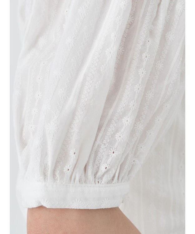 earth music&ecology 刺繍パフスリーブブラウス Off White