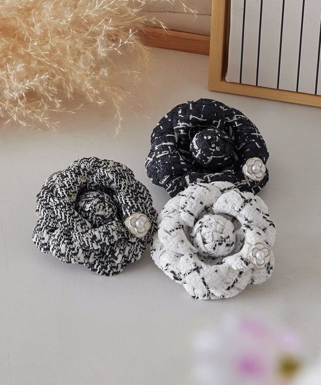 Tiaclasse フラワーツイードコサージュ グレー