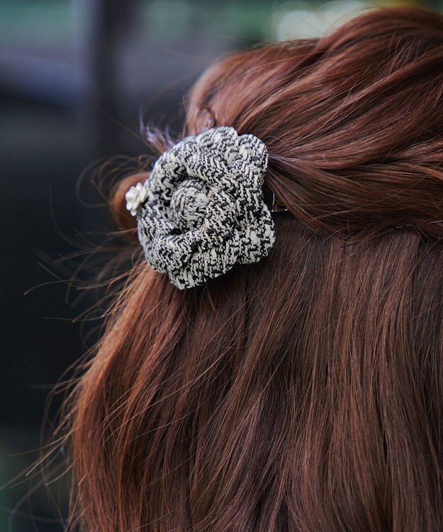 Tiaclasse フラワーツイードコサージュ グレー