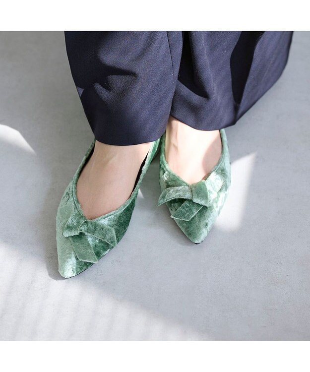 MODE ET JACOMO <carino>ベルベットリボンパンプス グリーン