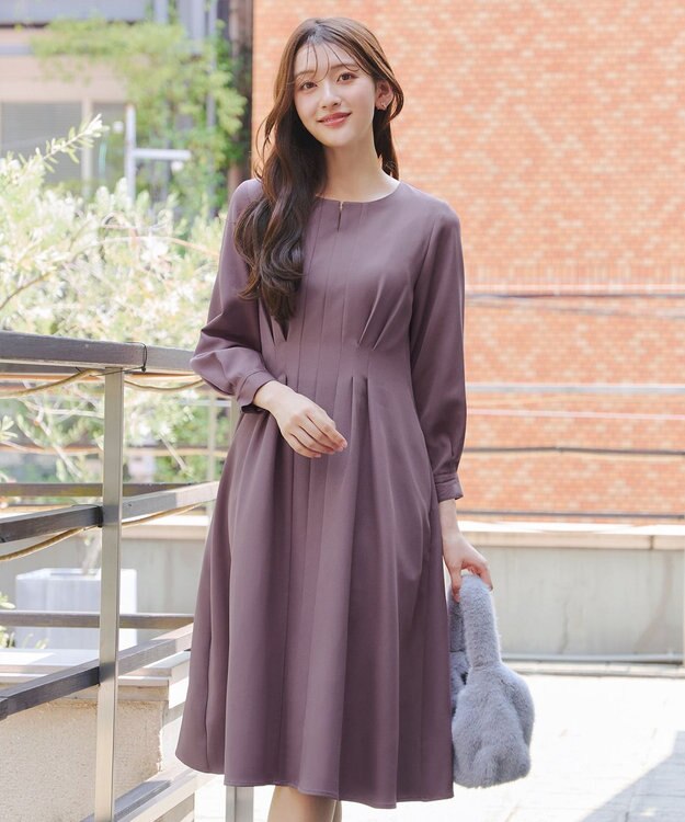 Tiaclasse 【洗える】ビジュー付きフロント切替タックワンピース プラム
