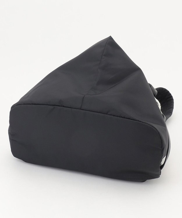 LA BAGAGERIE トライアングルリュックサック ブラック