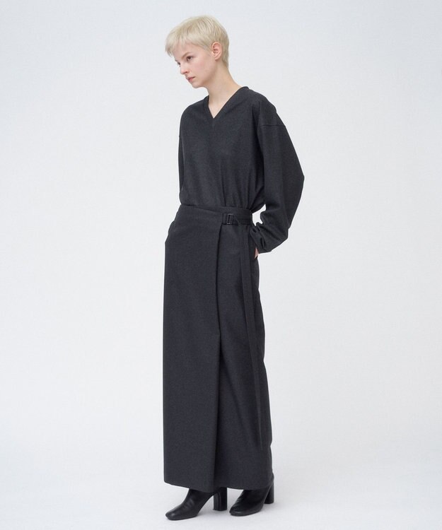 ATON MERINO COLLEGE JERSEY | Vネックプルオーバー CHARCOAL GRAY