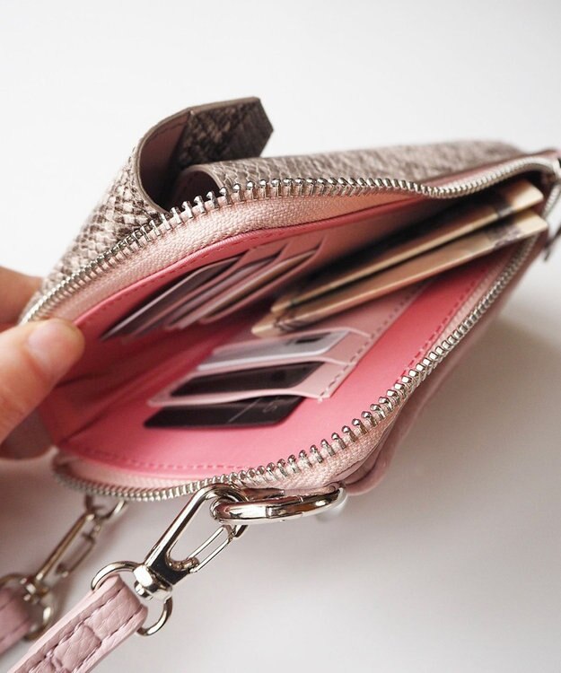 LA BAGAGERIE 【インスタグラマー chiyoさん×LA BAGAGERIE】コンビスマホショルダー ピンク×パイソン