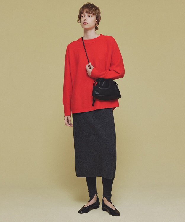 UNFILO 【洗える】ふわふわニット ラウンドヘム レッド