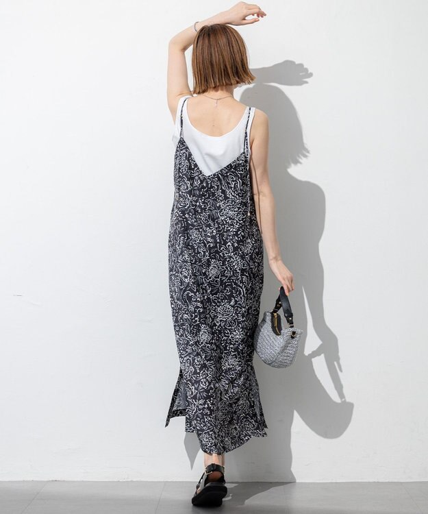 23区 【洗える】アンティークフラワープリント キャミソールワンピース ブラックベース