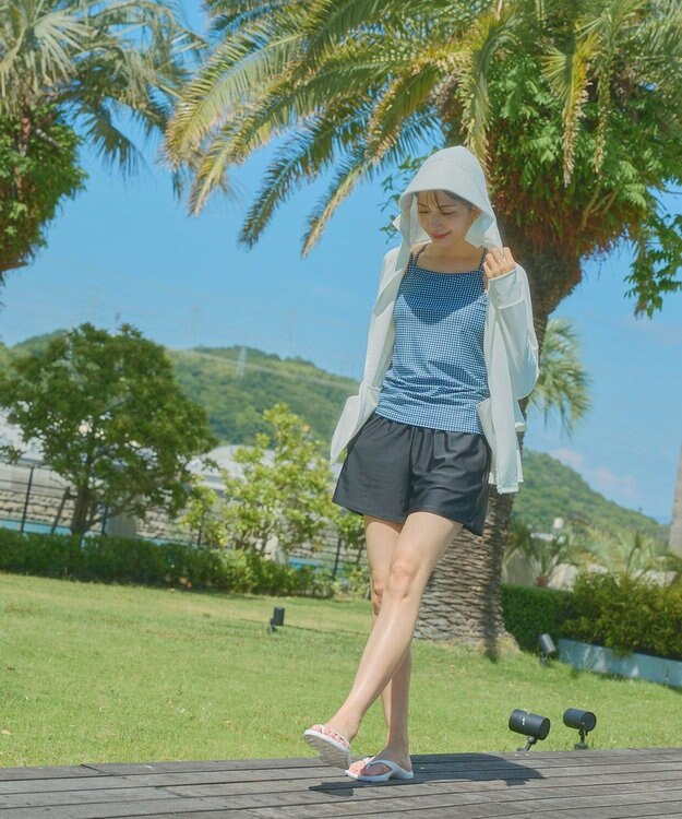 OP／FILA 【Ocean Pacific】フェイスガード付き バックフリル ラッシュガードパーカー オフホワイト