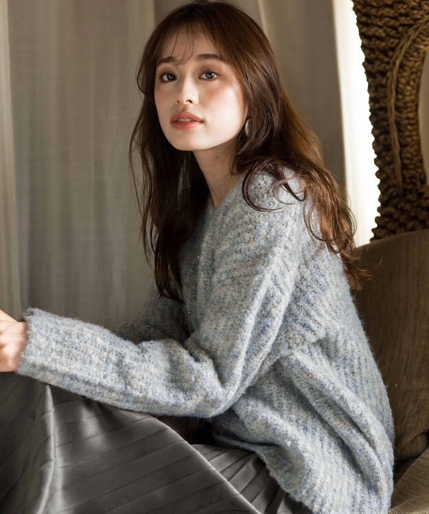 Tiaclasse L 【洗える】表情豊かなVネックMIX糸オーバーニット サックスグレー